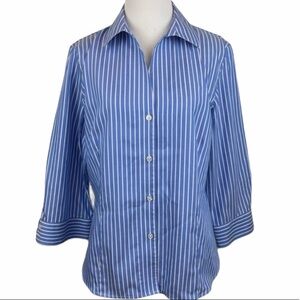 Jones New York No Iron Blue White Button Up Shirt M